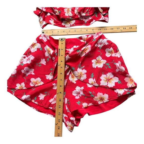 Majorelle Red Fruit Punch Ruffled Floral Crop Top Shorts Set Womens XXS - Picture 7 of 14